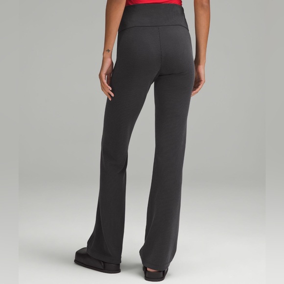 NWT Lululemon Ribbed Softstreme Flared Pant Regular - Picture 3 of 8